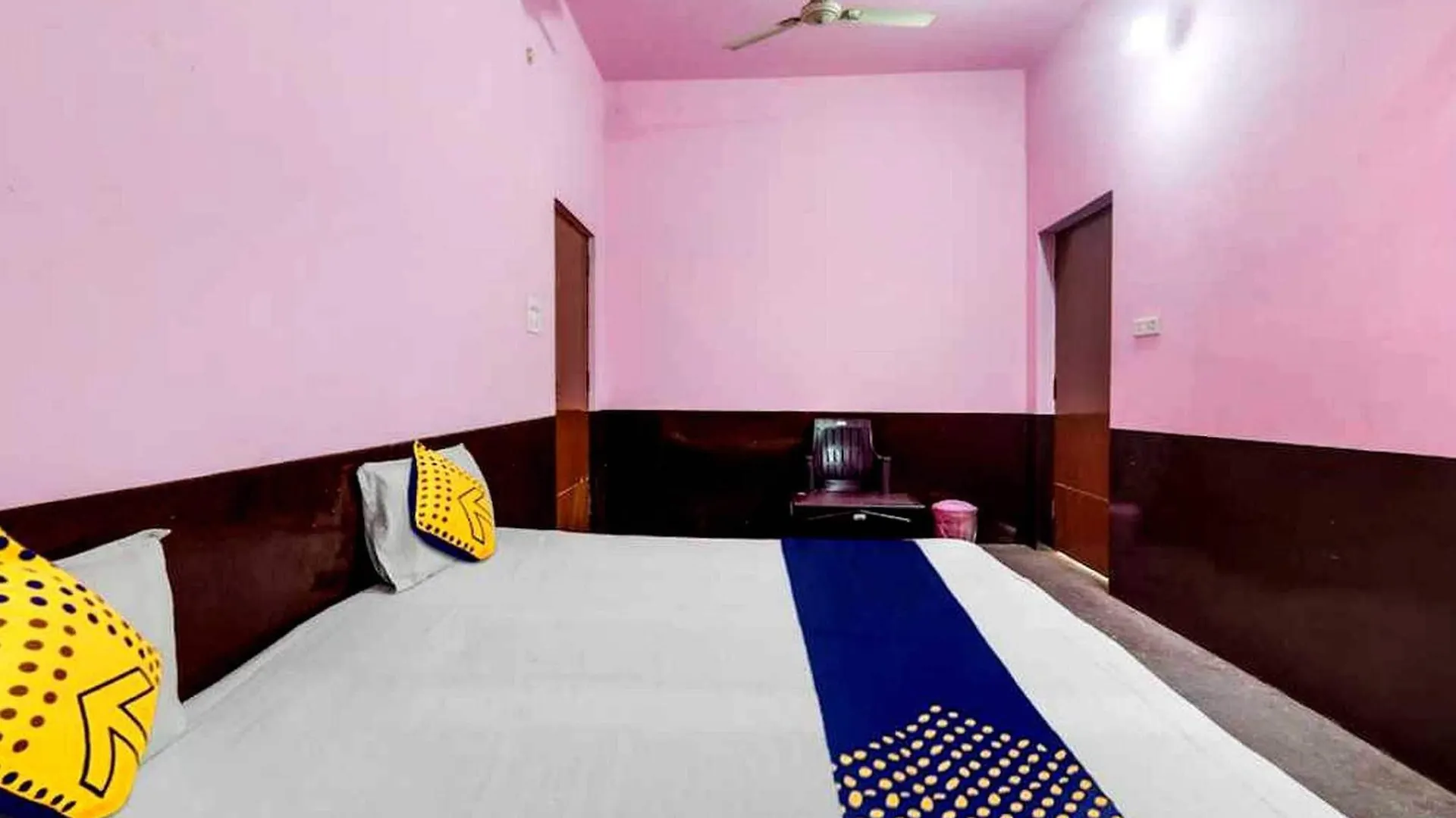 Hotel O Ramnagar Varanarasi Váránasí